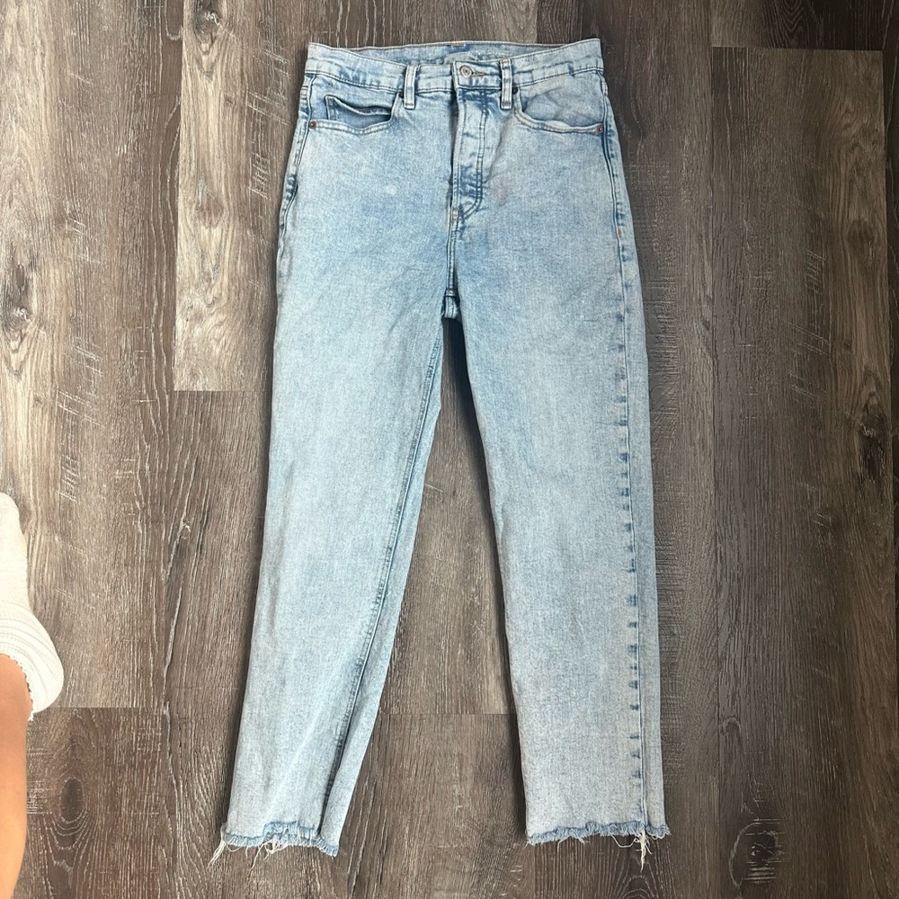 women’s straight leg jeans